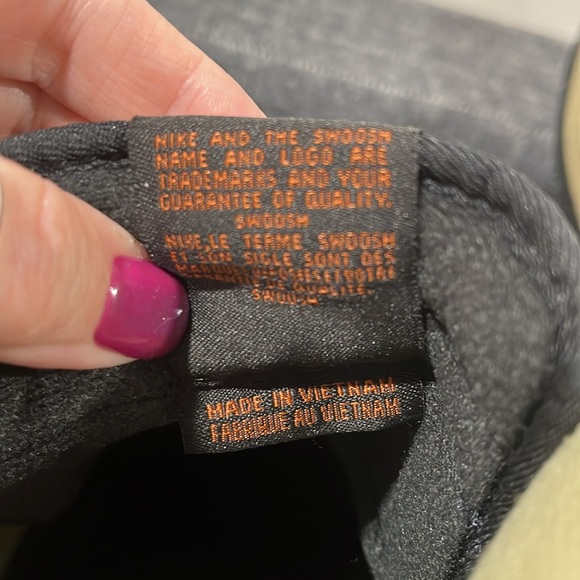 MEN'S NIKE AIR FORCE 1 MID '07 FB8881-200 NEUTRAL OLIVE / BLACK SIZE 14 - Picture 8 of 12